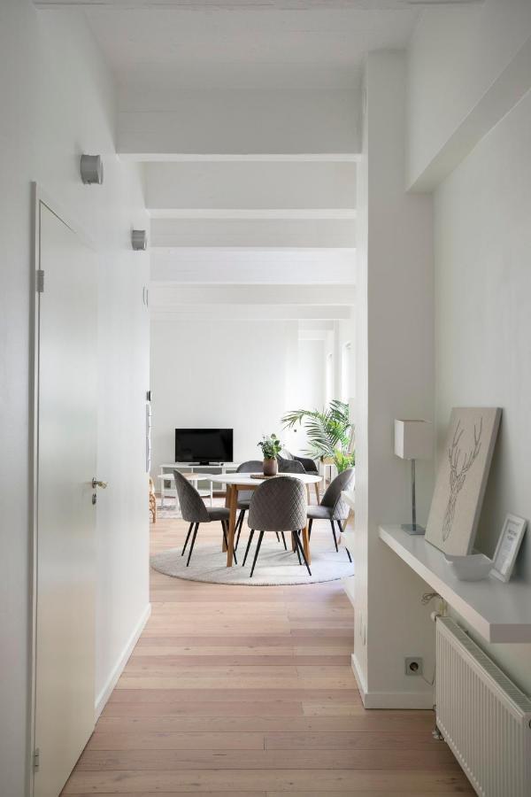 2Ndhomes Loft Apartment With Spa & Balcony By The White Church เฮลซิงกิ ภายนอก รูปภาพ